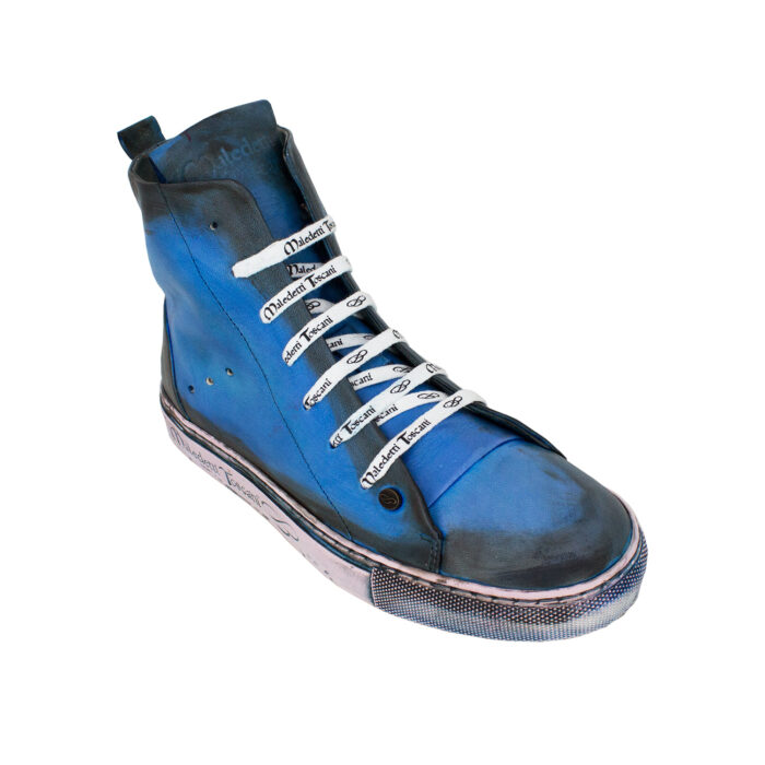 Genesis Tinta a mano vista isometrica della sneaker color cobalto-testa di moro